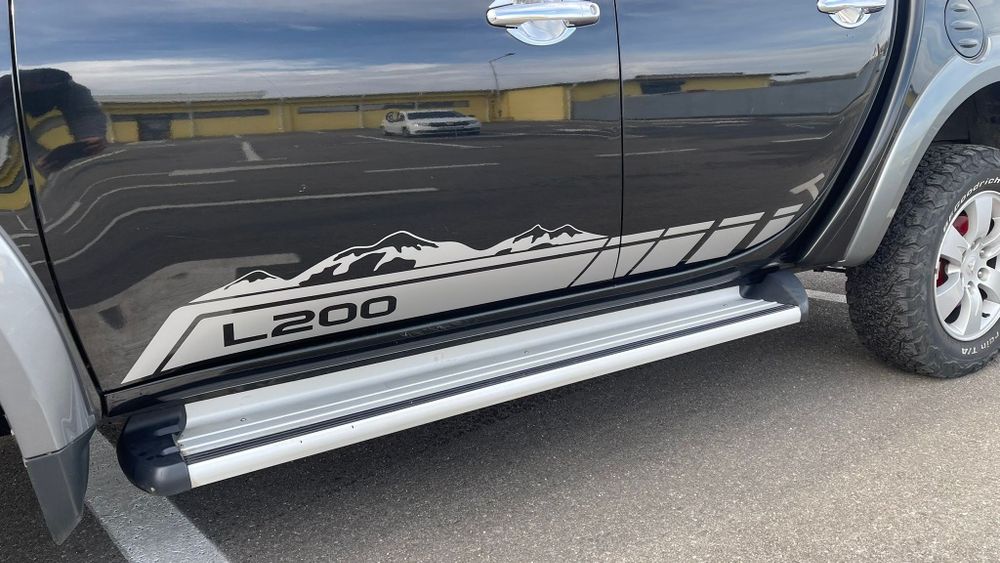 Linii sport Mitsubishi L200