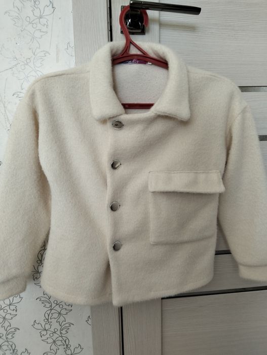 Продам лёгкую куртка, костюм