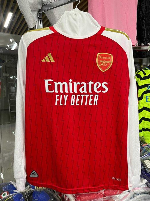 Futbol formalar kuz mavsumi uchun dastavka xizmati mavjud