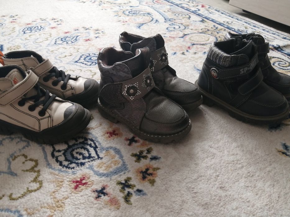 Продам детские вещи обувь на осень