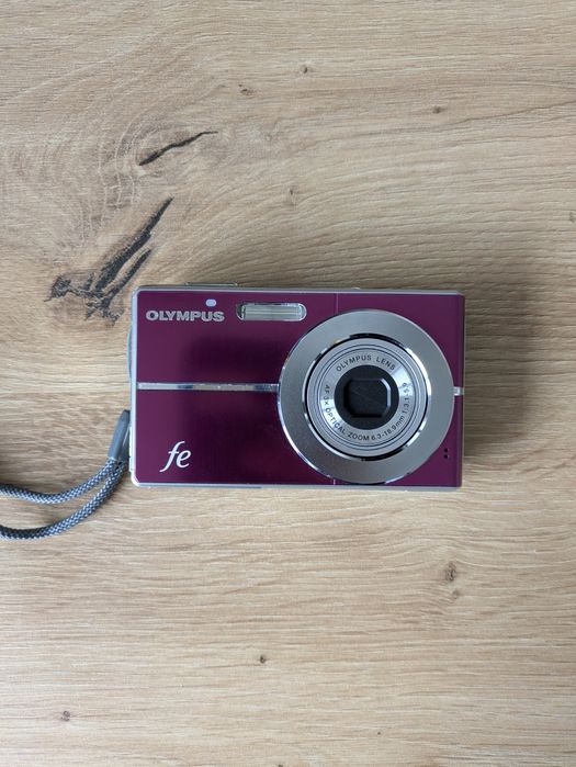 Olympus FE -3010 УНИКАЛНИ РЕТРО СНИМКИ, Digica Пълен Комплект Като Нов