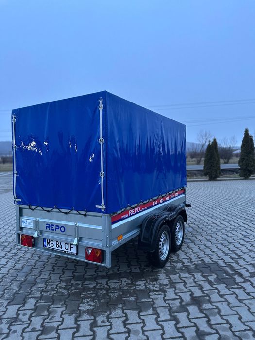 Vând remorcă impecabilă din toate punctele de vedere ca nouă