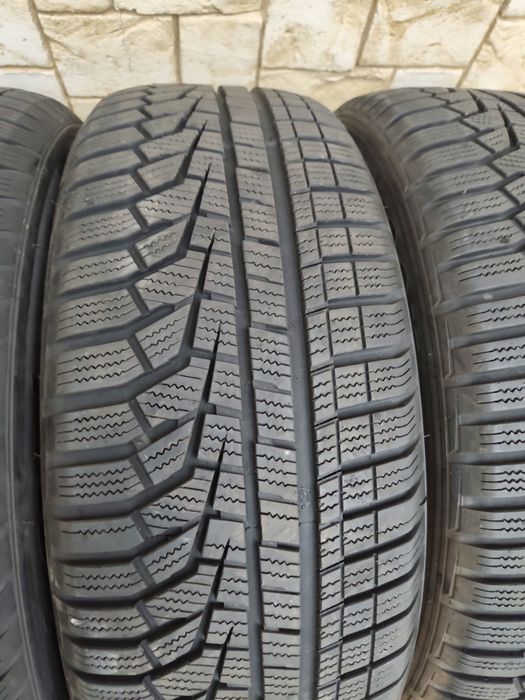Зимни гуми Hankook 215/60/17 Winter icept Evo 2  2156017