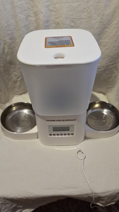 Хранилка за домашни любимци  смарт