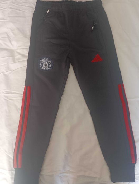 Детски футболен екип на Манчестър Юн.