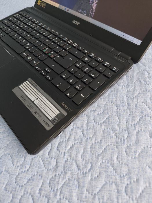 Laptop Acer Aspire 15.6" FHD Cpu i5,Amd Radeon R7 2Gb,Ssd 240Gb,8Gb Ram