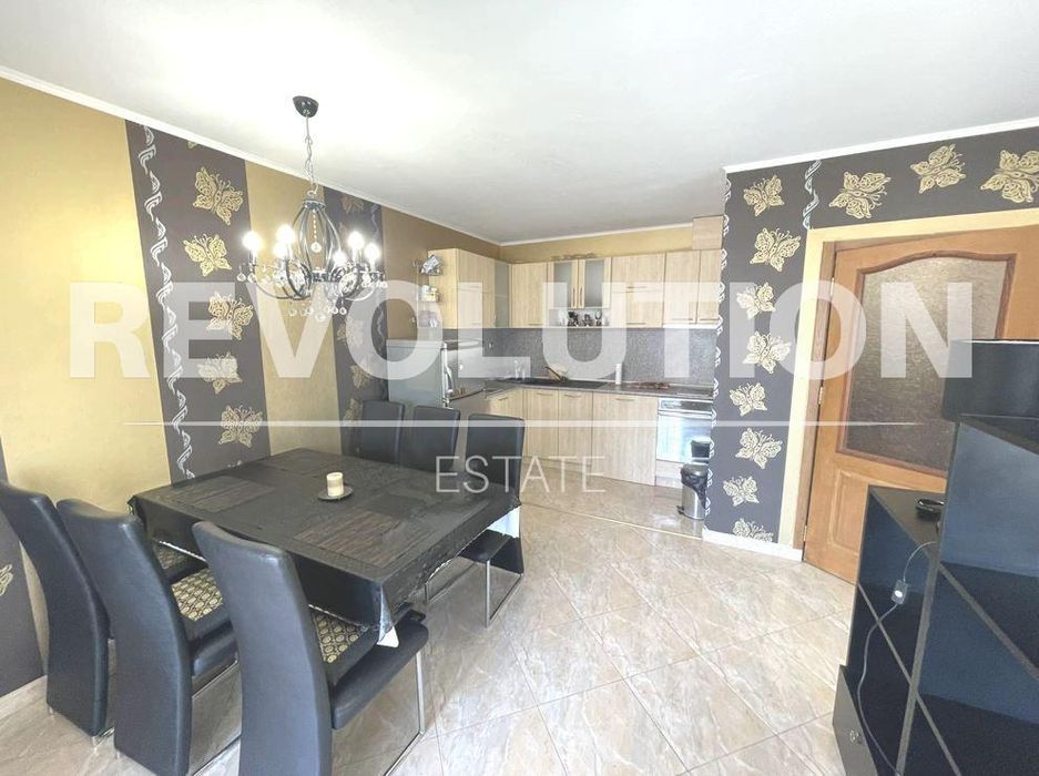 Дава се под наем Двустаен апартамент в Варна, Бриз - 75 кв.м за 498.27 € - Снимка #1