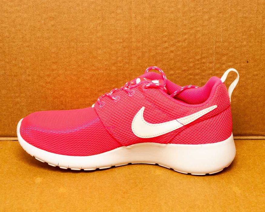 Маратонки Nike номер 38