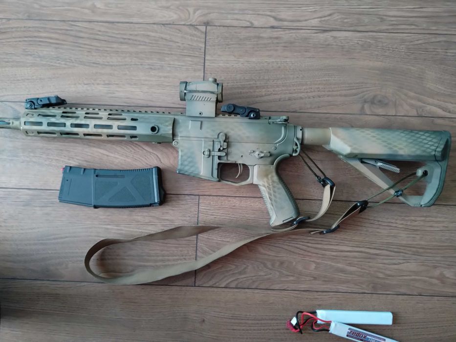 Airsoft реплика на AR 15 (ARCTURUS)с бързомер SIG SAUER ROMEO