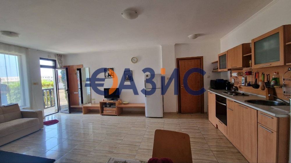 Продава се Двустаен апартамент в Свети Влас - 75 кв.м за 1107 €/кв.м - Снимка #2