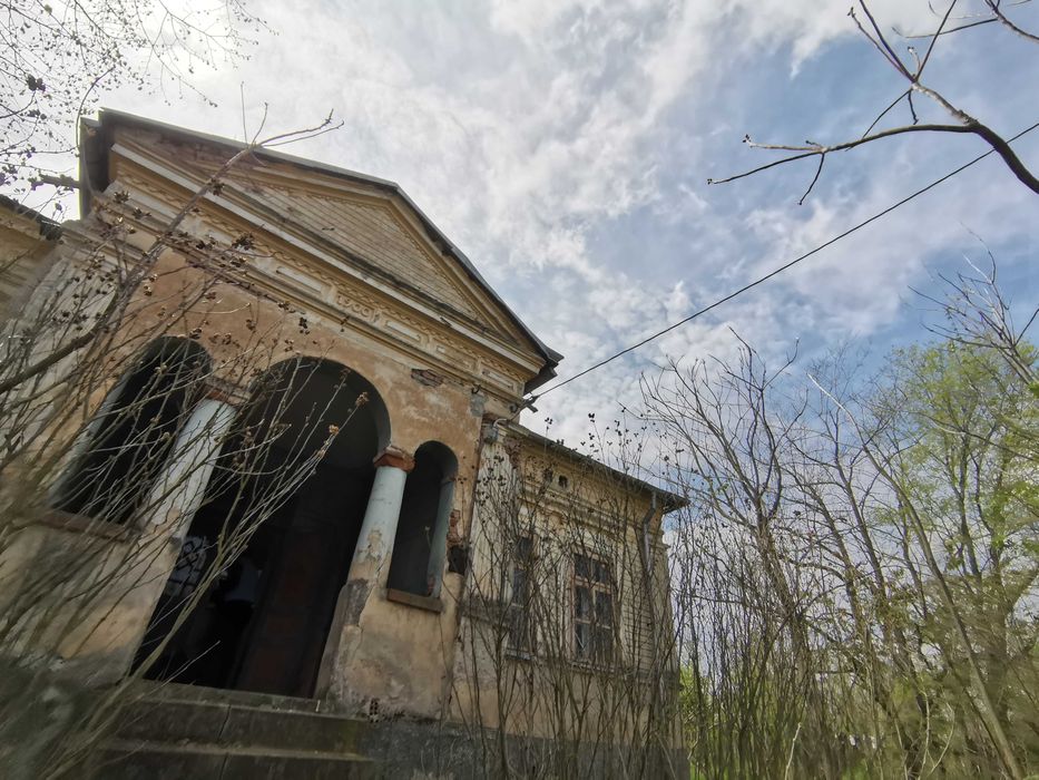 Teren Intravilan 1.78ha + Casă 122mp (Renovare) – Dobrotești, Fără Comision