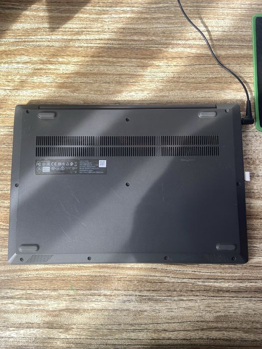 Ноутбук lenovo v15