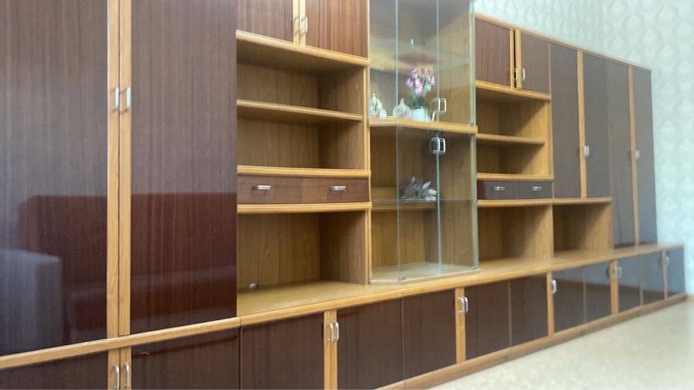 Продам стенку польскую б/у антиквариат