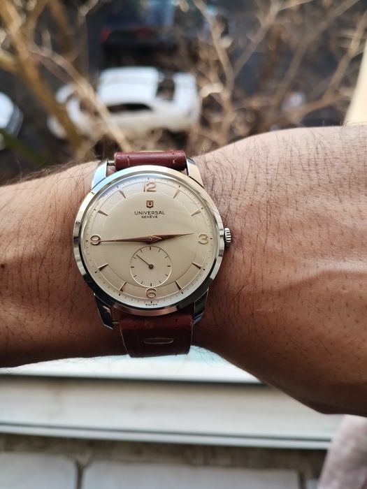 Vând ceas Universal Geneve