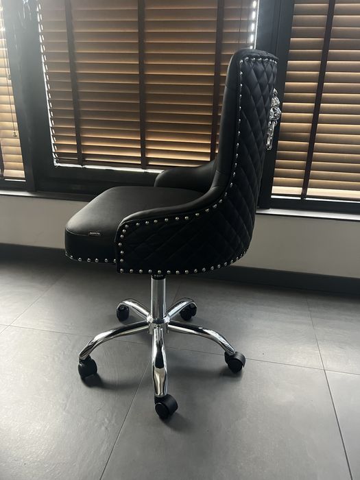 Стол на колелца Lyon с 24 м гаранция и безплатна доставка до офис