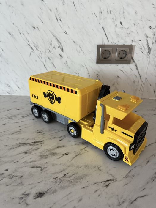 Set de joaca, camion cu excavator si figurina, Paw Patrol rubble