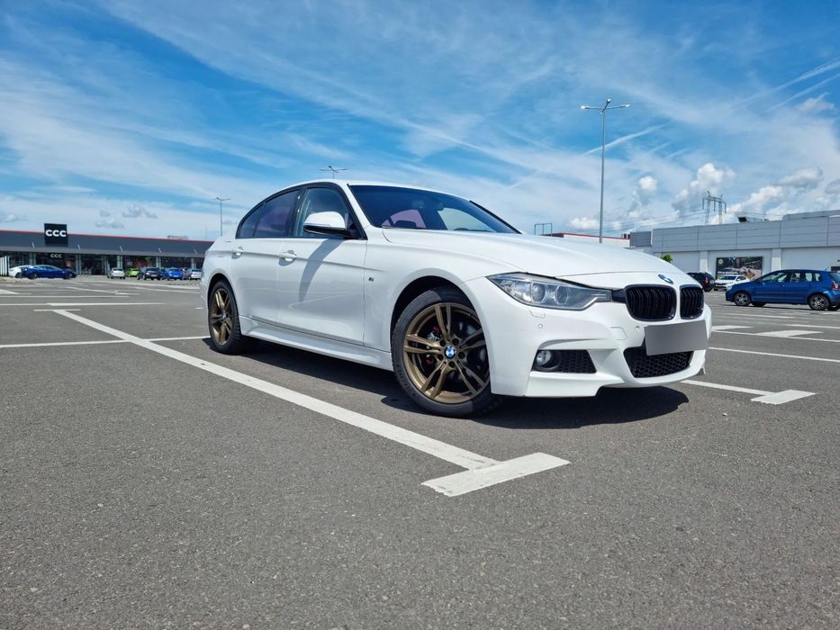 BMW Seria 3 BMW F30 318d xDrive
