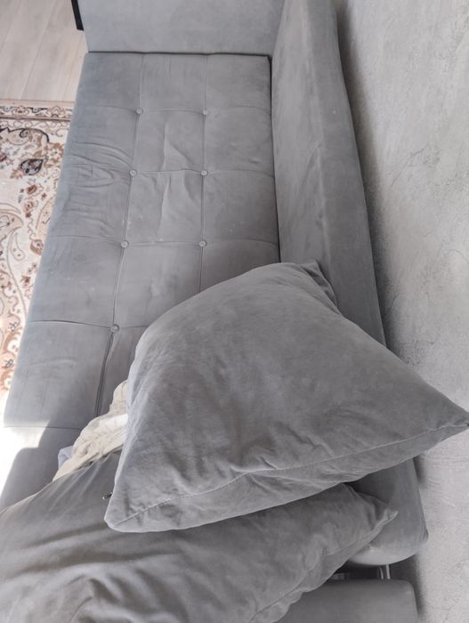 Диван и кровать 2 в 1 очень хороший