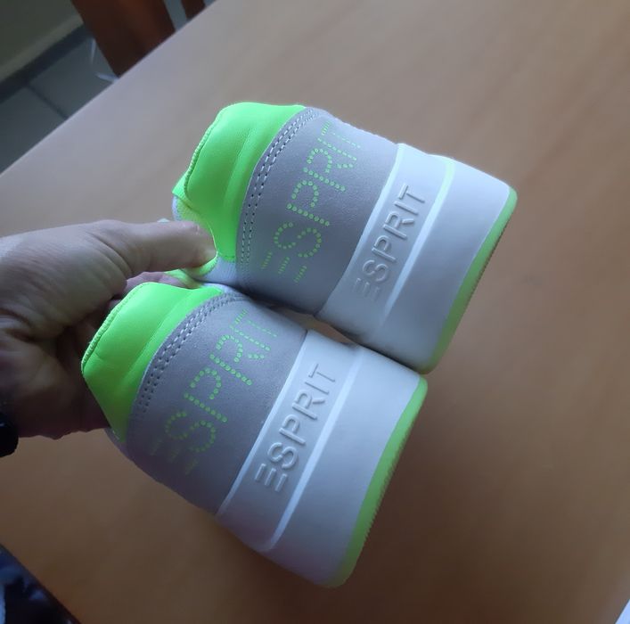 Сникърси "Esprit"