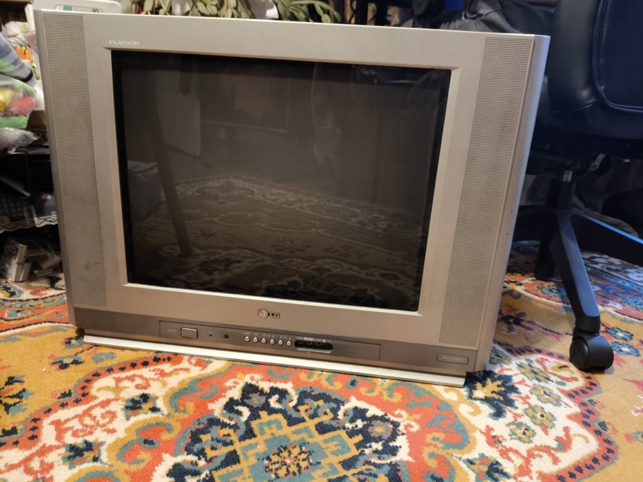 Продам новый телевизор
