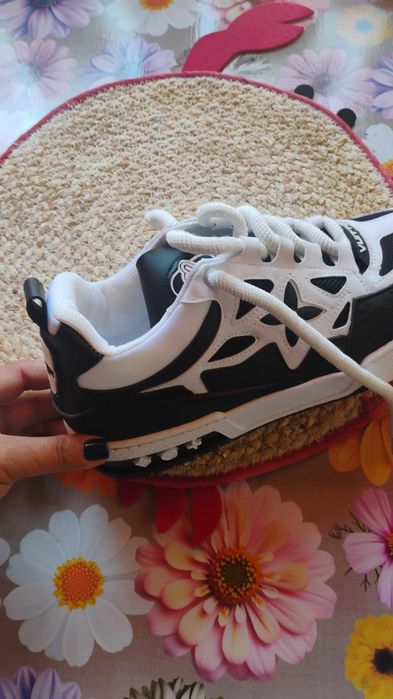 Adidasi lv skate