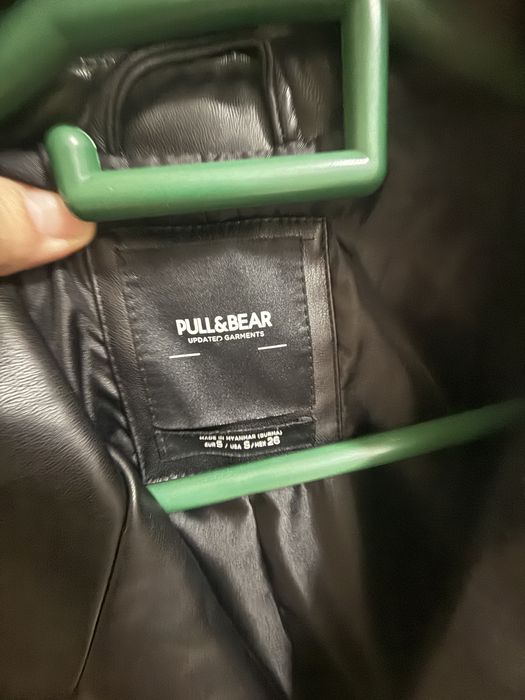 Продам пиджак эко кожа s