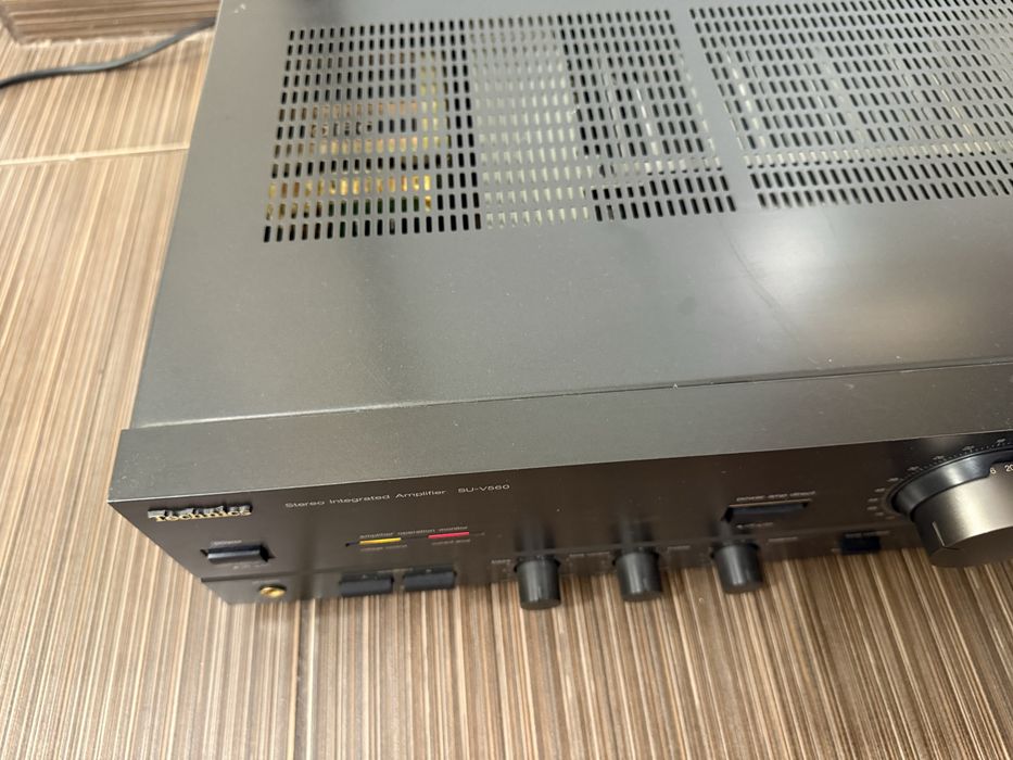 Technics SU-V560 Стерео усилвател