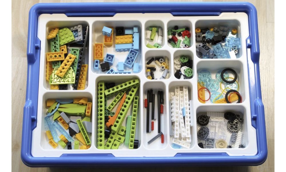 Lego We Do 2.0 набор по робототехнике