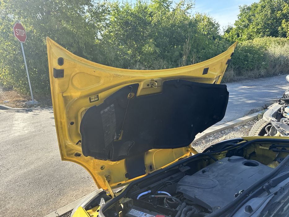 Преден капак за Рено Канго след 2003г-