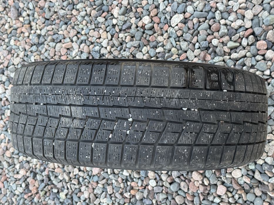 Yokohama зима 215/55 R17
