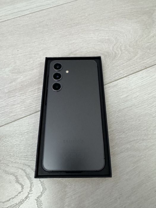 Продам Samsung S24