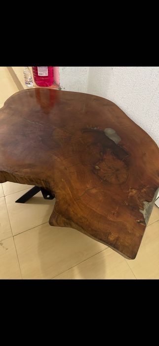 Маса от чинар масив