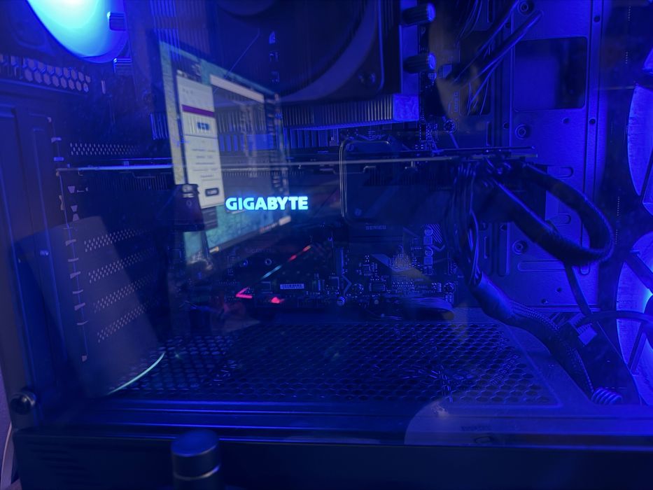 Vand placa video gigabyte rtx 2080ti 11gb