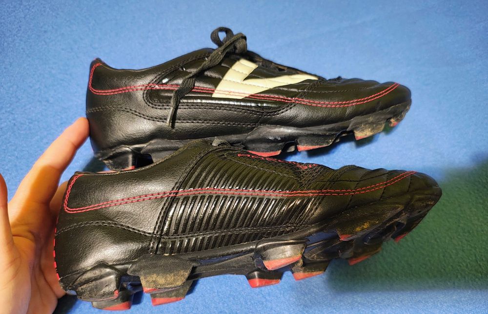 Adidasi fotbal crampoane 37