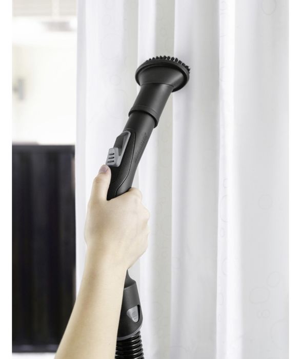 Продам пылесос Karcher VC 3 Premium белый