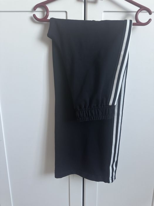 Спортивный костюм на девочку