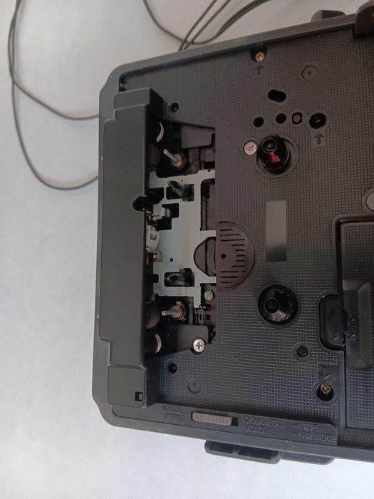 Walkman Sony WM-FS393, de colectie,anii 90, cu Radio,totul FUNCTIONAL