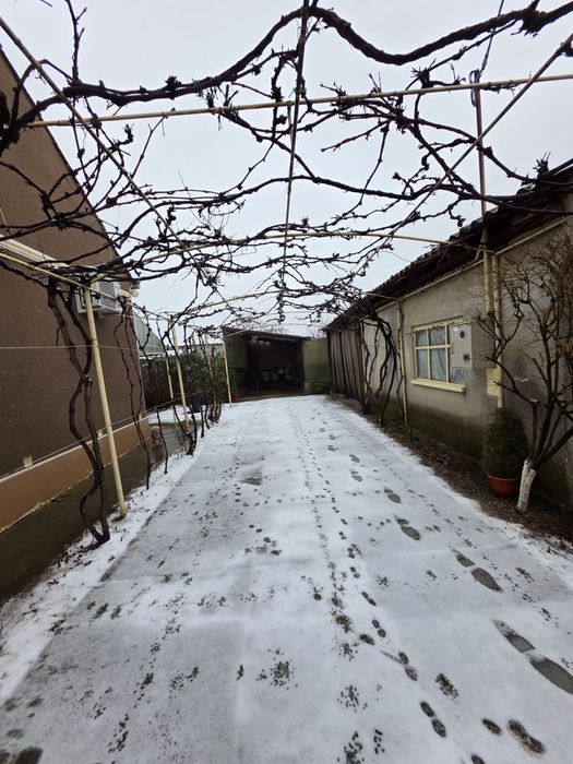 Vând casă în Sântana