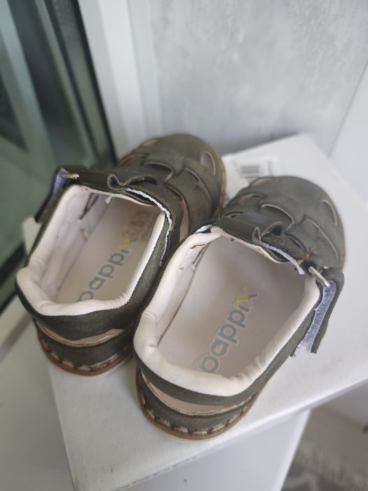 Продам Детский сандали