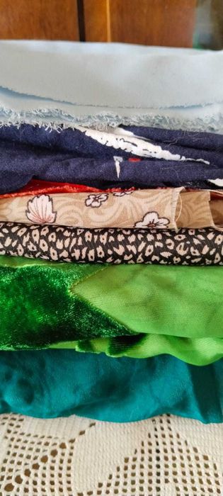 Куски/отрезы разной ткани для рукоделия