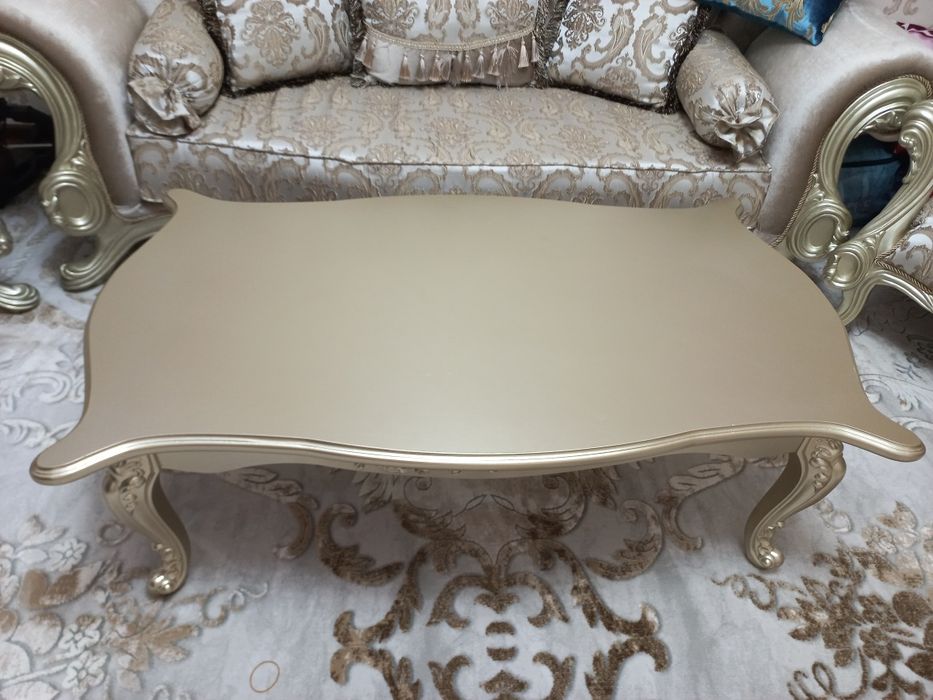 Мягкий мебель идеального качества, ещё новое