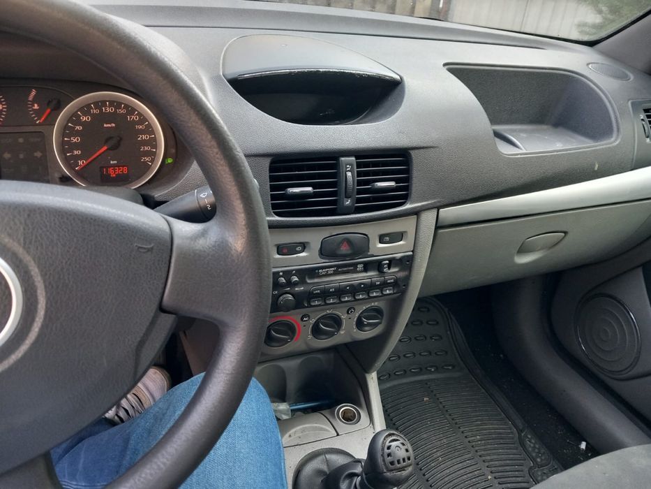 Renault symbol 2012 1.2 benzină