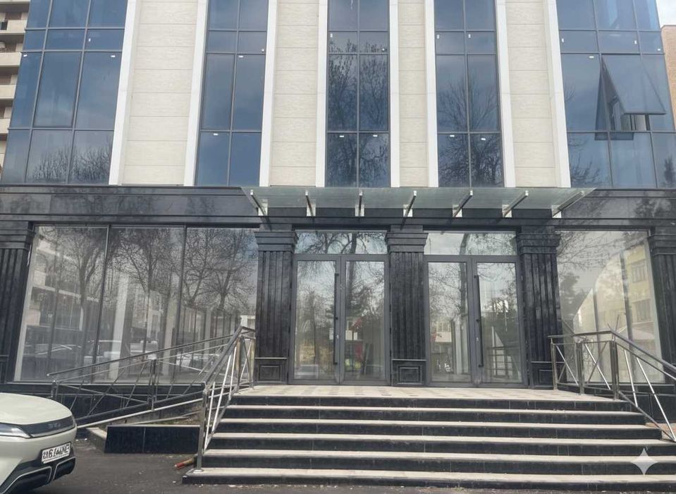 Отдельно стоящее здание 1517м Юнусабад 1 линия ул ресторан Shohsaroy