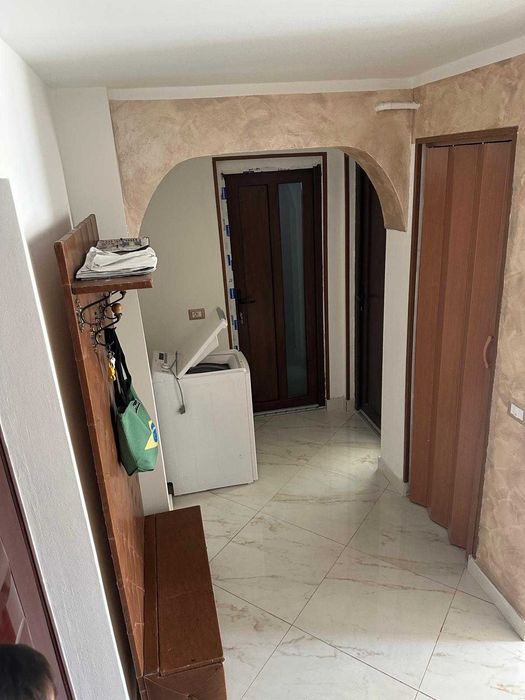 Inchiriez apartament 2 camere bld BRAILEI, FOCSANI