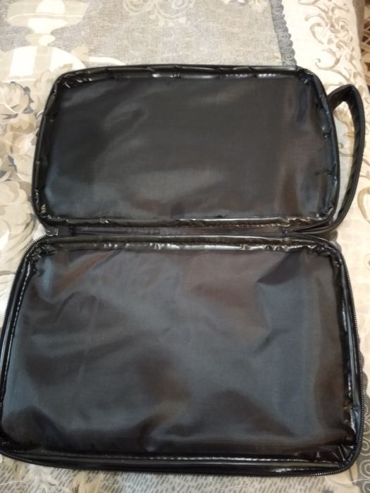 Продам сумочку-барсетку