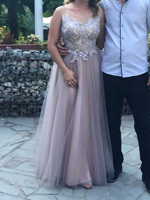 Rochie superbă de vânzare
