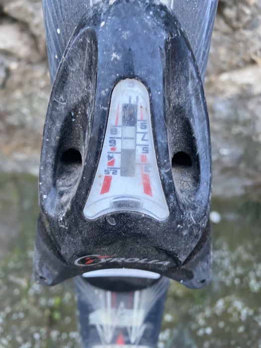 Продавам ски 3 чифта и обувки 1 чифт 45 номер