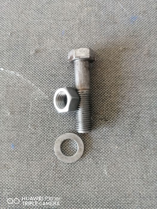 Болты, гайки, шайбы