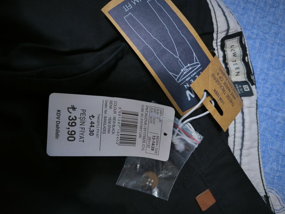 Продаю двое брюк на 12-15 лет