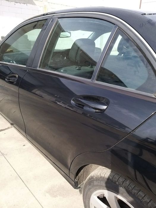 Usa portiera stanga spate mercedes c class w204 facelift limuzina 2011